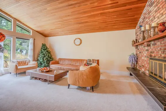 5535 Huckleberry Lane, North Vancouver For Sale - image 5