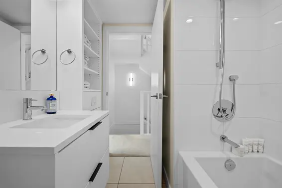 207 649 East 3 Street, North Vancouver For Sale - image 21