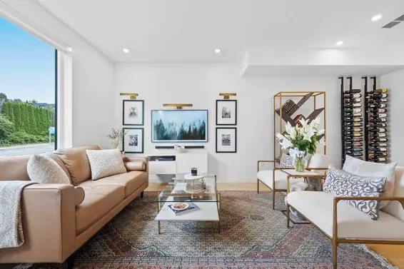 207 649 East 3 Street, North Vancouver For Sale - image 3