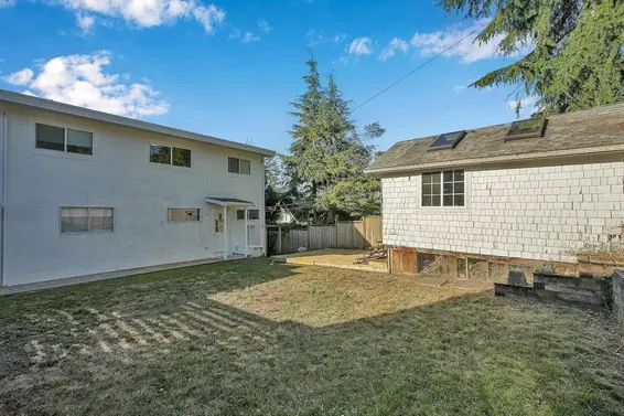 456 East 20th Street, North Vancouver For Sale - image 3