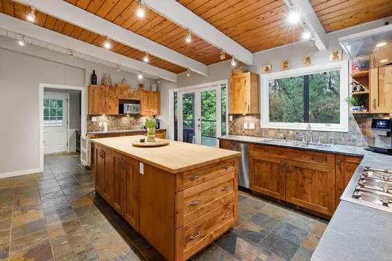 837 Wildwood Place, West Vancouver For Sale - image 14