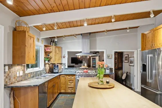 837 Wildwood Place, West Vancouver For Sale - image 17