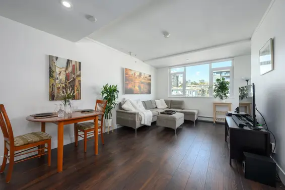 504 131 East 3rd Street, North Vancouver For Sale - image 4