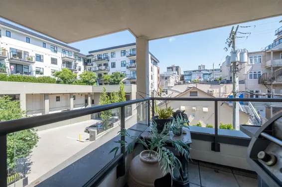 403 118 East 2nd Street, North Vancouver For Sale - image 18