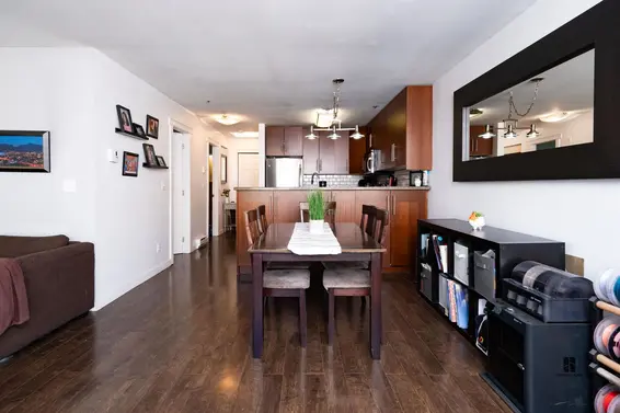 403 118 East 2nd Street, North Vancouver For Sale - image 4
