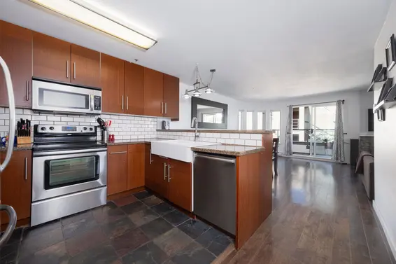 403 118 East 2nd Street, North Vancouver For Sale - image 6