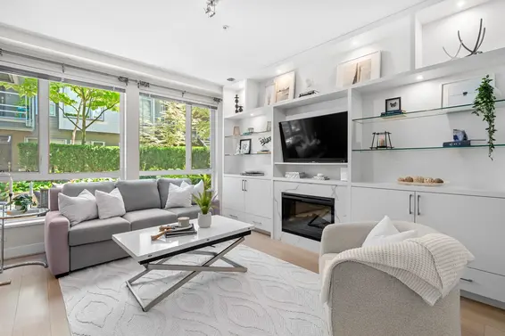 107 735 West 15Th Street, North Vancouver