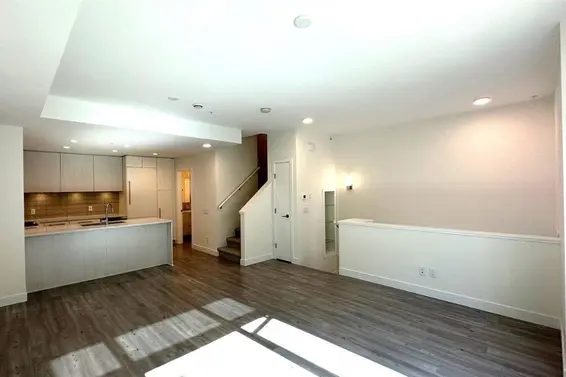259 2035 Glenaire Drive, North Vancouver