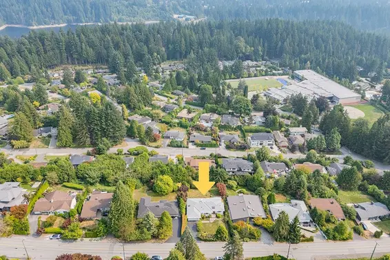 96 Bonnymuir Drive, West Vancouver For Sale - image 2