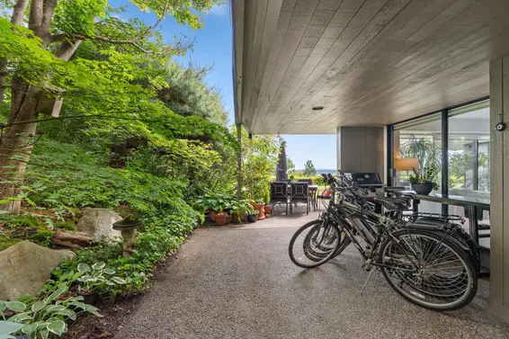 47 2202 Folkestone Way, West Vancouver For Sale - image 28