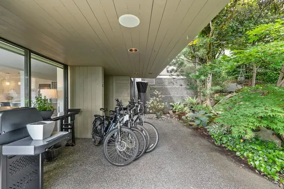 47 2202 Folkestone Way, West Vancouver For Sale - image 29