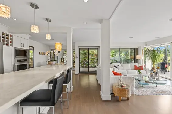 47 2202 Folkestone Way, West Vancouver For Sale - image 3