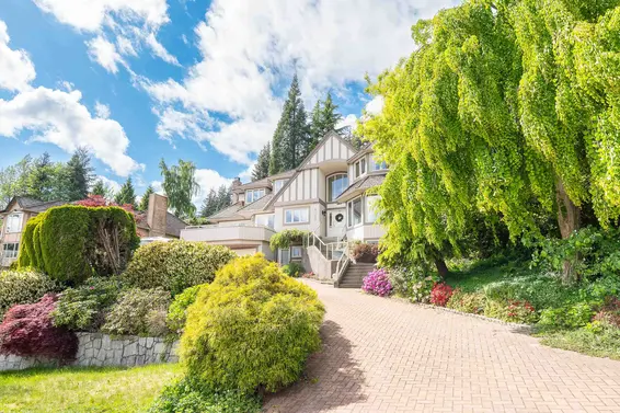 4153 Quarry Court, North Vancouver