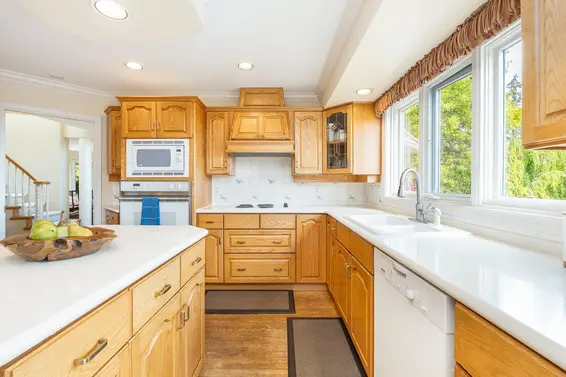 4153 Quarry Court, North Vancouver For Sale - image 17