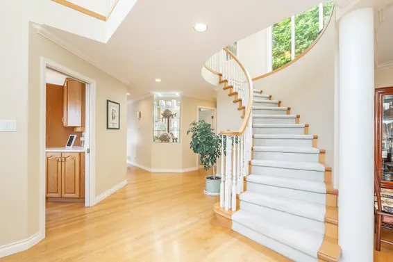 4153 Quarry Court, North Vancouver For Sale - image 5
