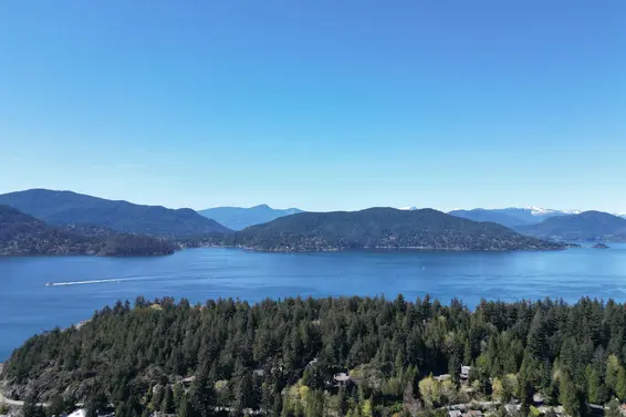 6415 Wellington Avenue, West Vancouver For Sale - image 11