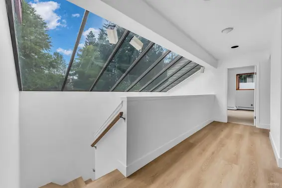 2901 Allan Road, North Vancouver For Sale - image 21