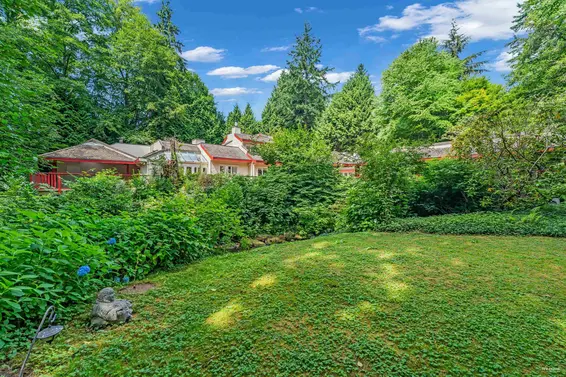 2901 Allan Road, North Vancouver For Sale - image 37
