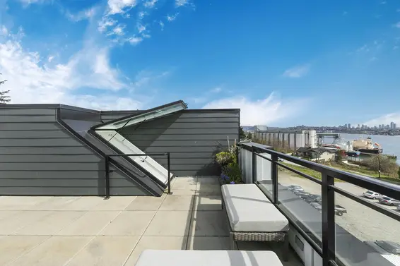 356 555 East 2nd Street, North Vancouver