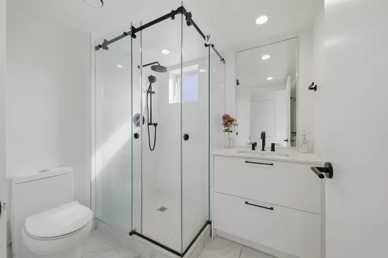 356 555 East 2nd Street, North Vancouver For Sale - image 16