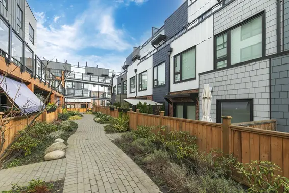 356 555 East 2nd Street, North Vancouver For Sale - image 21