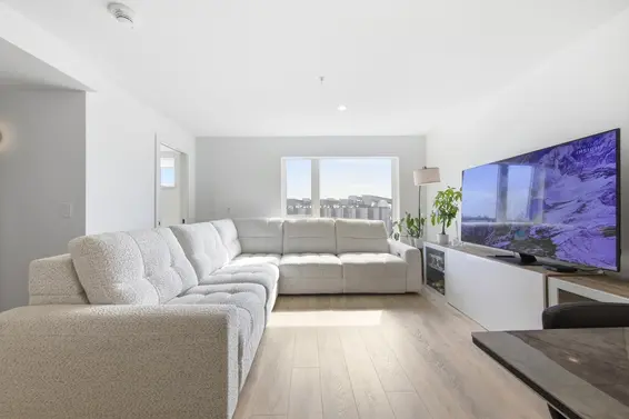 356 555 East 2nd Street, North Vancouver For Sale - image 6