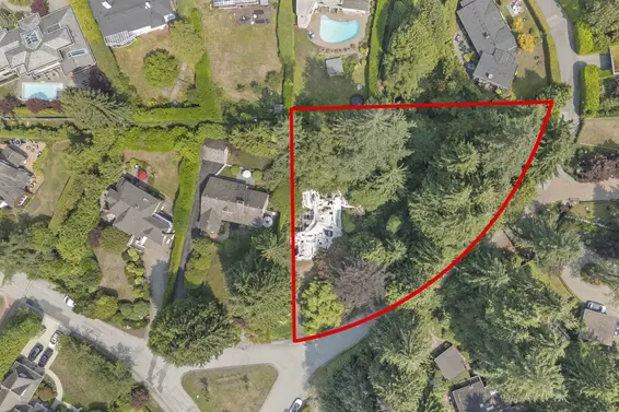 410 Eastcot Road, West Vancouver For Sale - image 1