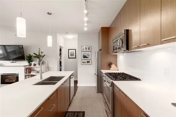 410 1330 Marine Drive, North Vancouver For Sale - image 7