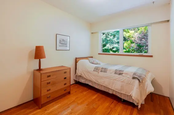5756 Cranley Drive, West Vancouver For Sale - image 12