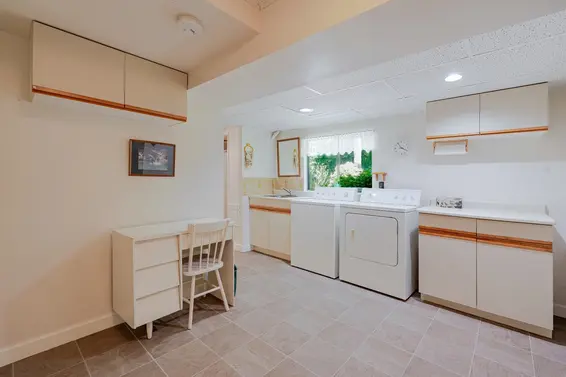 5756 Cranley Drive, West Vancouver For Sale - image 17