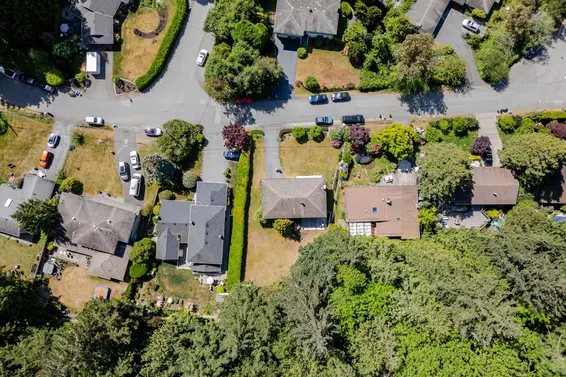 5756 Cranley Drive, West Vancouver For Sale - image 23