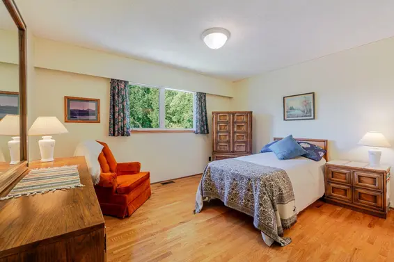 5756 Cranley Drive, West Vancouver For Sale - image 9