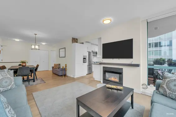 801 140 East 14 Street, North Vancouver For Sale - image 13