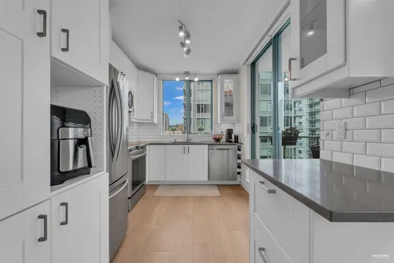 801 140 East 14 Street, North Vancouver For Sale - image 7