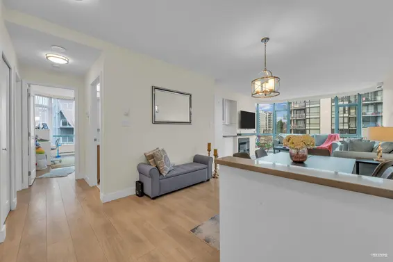 801 140 East 14 Street, North Vancouver For Sale - image 9