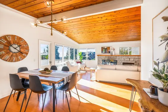 4202 Skyline Drive, North Vancouver For Sale - image 13