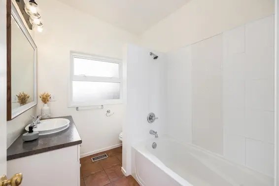 4202 Skyline Drive, North Vancouver For Sale - image 28