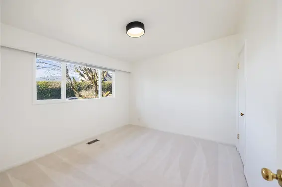 4202 Skyline Drive, North Vancouver For Sale - image 29