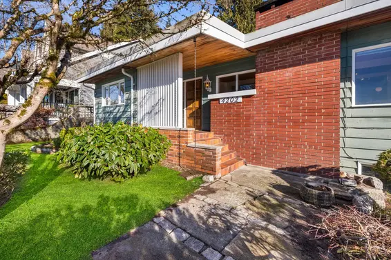 4202 Skyline Drive, North Vancouver For Sale - image 3