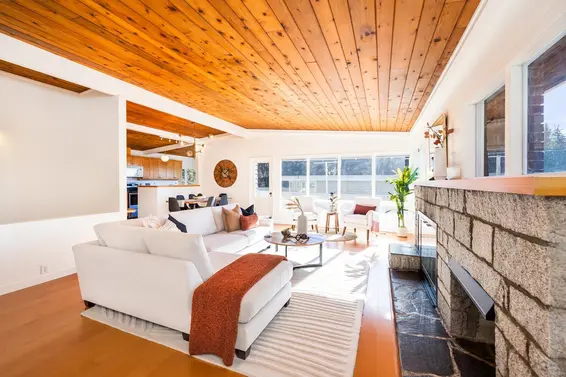 4202 Skyline Drive, North Vancouver For Sale - image 7