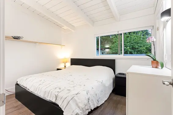 1050 Belvedere Drive, North Vancouver For Sale - image 19