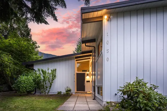 1050 Belvedere Drive, North Vancouver For Sale - image 3