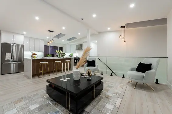 531 Greenway Avenue, North Vancouver For Sale - image 6