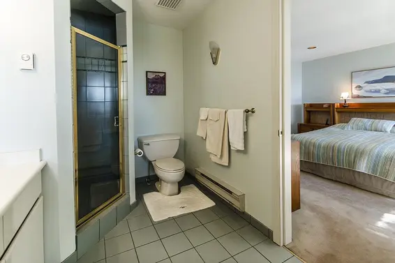 6760 Batchelor Bay Place, West Vancouver For Sale - image 32