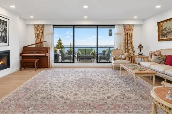 1 2206 Folkestone Way, West Vancouver For Sale - image 2