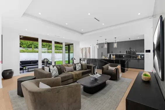 976 Melbourne Avenue, North Vancouver For Sale - image 7