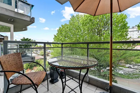 302 588 16th Street, West Vancouver For Sale - image 4