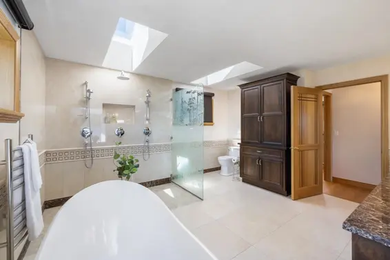 588 Lowry Lane, North Vancouver For Sale - image 19