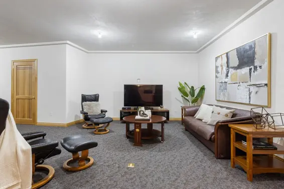 588 Lowry Lane, North Vancouver For Sale - image 25