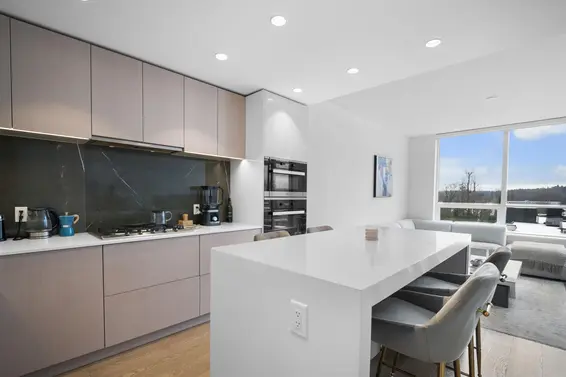 505 1675 Lions Gate Lane, North Vancouver For Sale - image 2